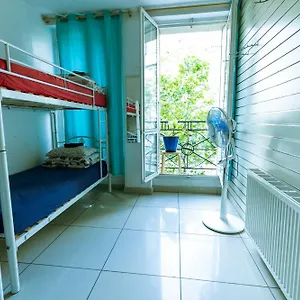 Hostel Korean Style Minbak Number Two, Paris